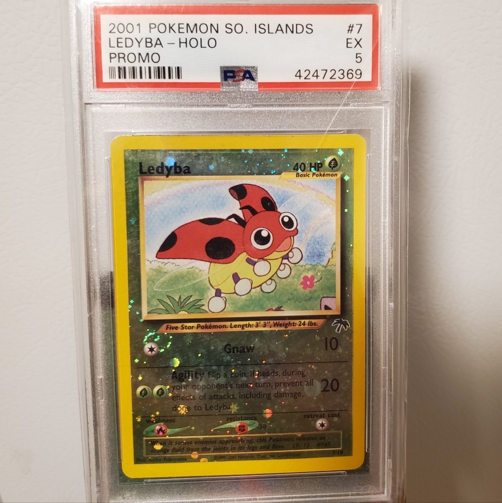 Pokemon Ledyba Holo Card - Red and Yellow